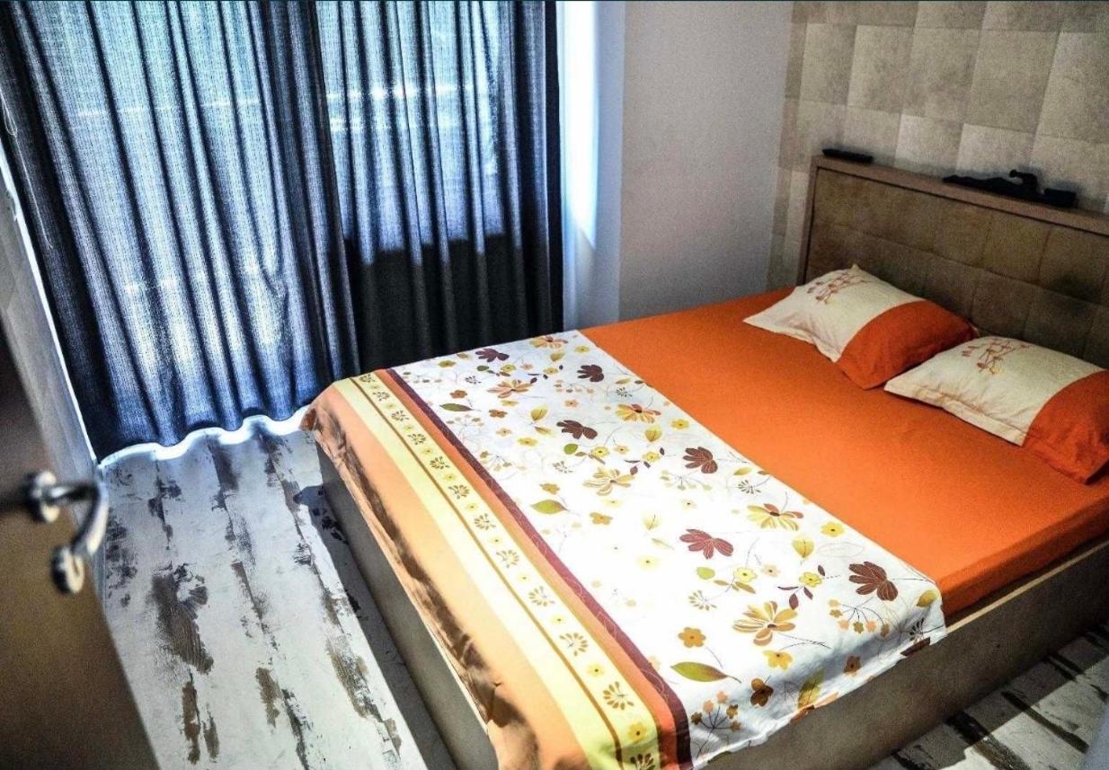 Wild Africa Apartament Mamaia Exterior photo